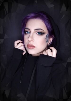 Selene mctavish 7 holodia .jpg